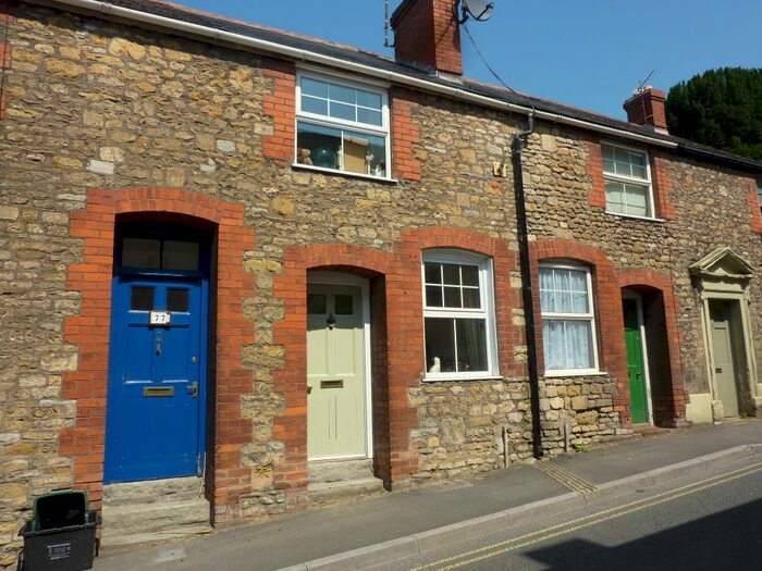 2 Bedroom Cottage To Rent In High Street, Bruton, BA10