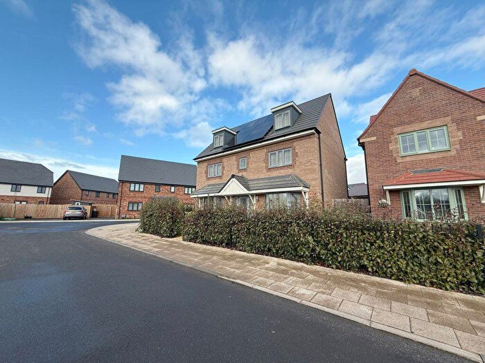 Property To Rent In Birkdale Drive, Weldon, NN17