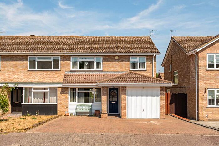 4 Bedroom Semi-Detached House For Sale In Leyside, Bromham, MK43