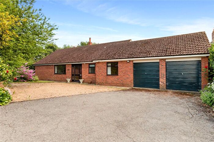 3 Bedroom Bungalow For Sale In Middlegate Lane, Melton Ross, Barnetby, Lincolnshire, DN38