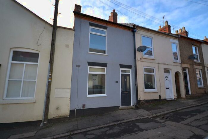 2 Bedroom Terraced House To Rent In New Street, Rothwell, NN14