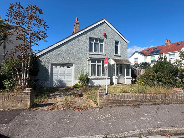 3 Bedroom Detached House For Sale In Linden Grove, Gosport, PO12