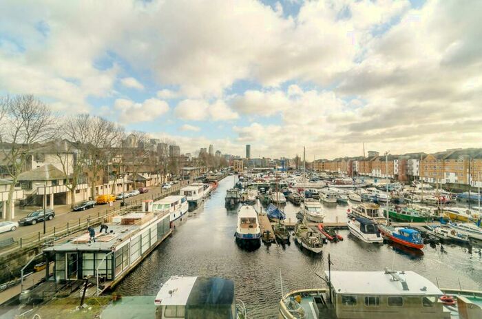 1 Bedroom Flat To Rent In Sweden Gate, Canada Water, London, SE16