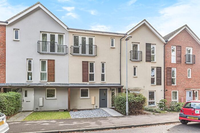 4 Bedroom Terraced House To Rent In Halifax, Bracknell, RG12