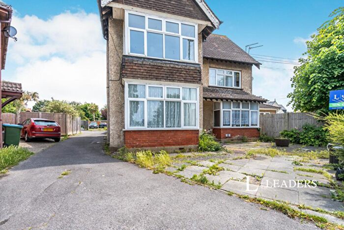 Studio To Rent In Nyewood Lane, PO21