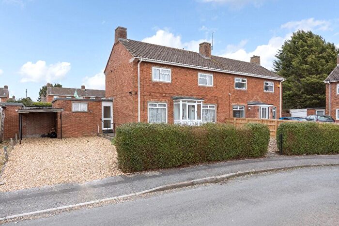 3 Bedroom End Of Terrace House For Sale In Summerleaze, Trowbridge, BA14