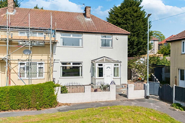 3 Bedroom Semi Detached House For Sale In North Parkway, Leeds, LS14