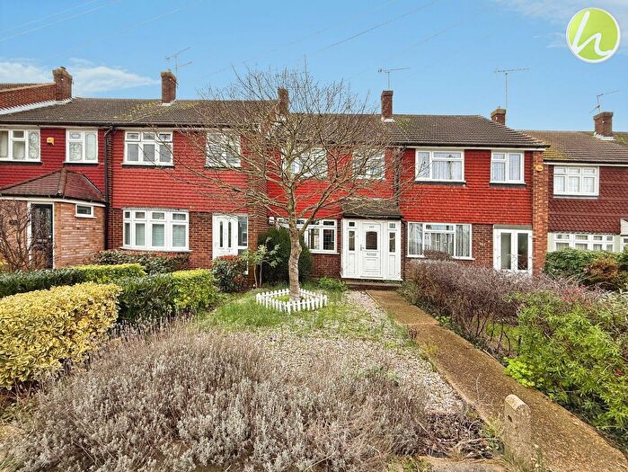 4 Bedroom Terraced House For Sale In Larkswood Road, Corringham, SS17