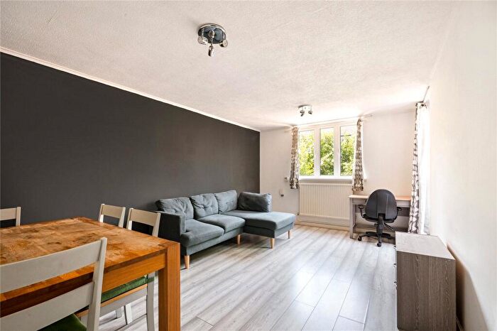 1 Bedroom Apartment To Rent In Coopers Lane, London, NW1