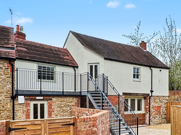 2 Bedroom Flat To Rent In Marlborough Street, Faringdon, SN7