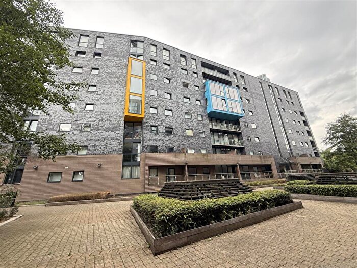 2 Bedroom Apartment For Sale In Potato Wharf, Manchester, M3