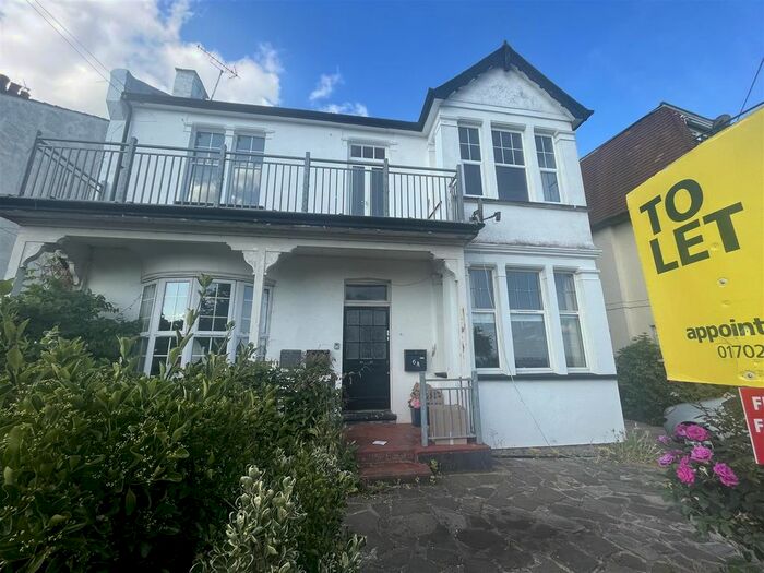 2 Bedroom Flat To Rent In Cliff Gardens, Leigh-On-Sea, SS9