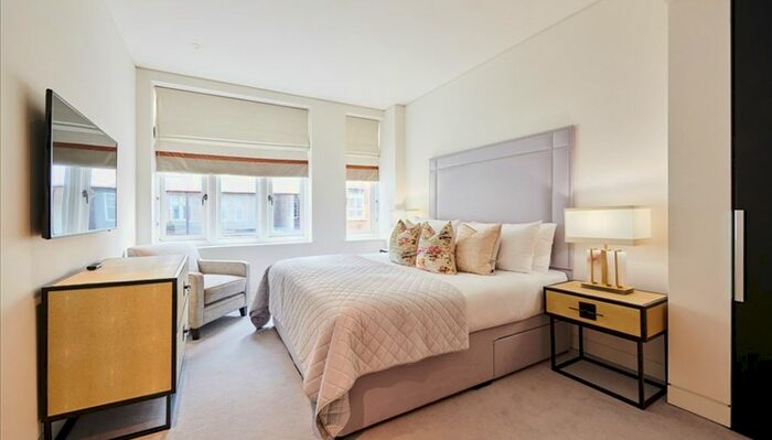 1 Bedroom Flat To Rent In Binney Street, London, W1K