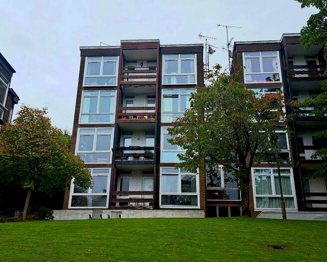 2 Bedroom Flat To Rent In Dalziel Drive, Pollokshields, Glasgow, G41