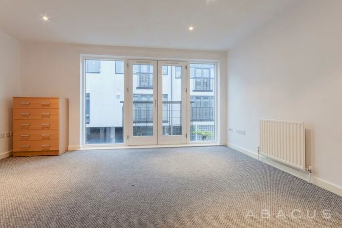 4 Bedroom Flat To Rent In Artisan Quarter, Wellington Road, Kensal Rise, NW10