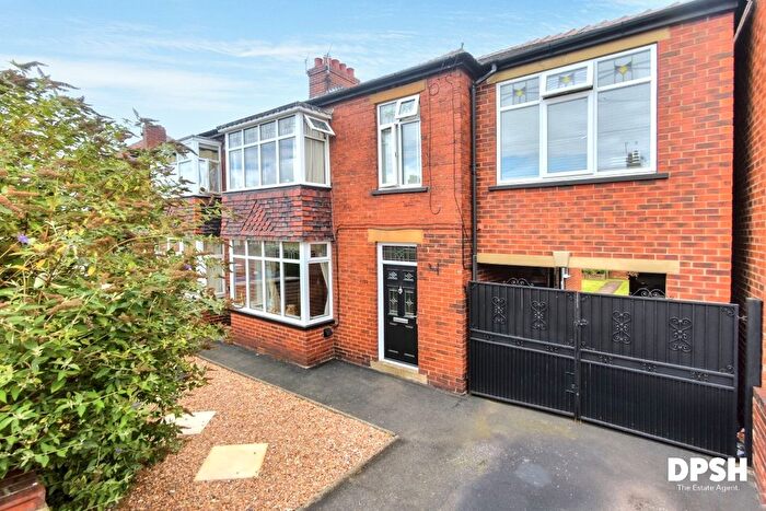 4 Bedroom Semi-Detached House For Sale In Windermere Road, Dewsbury, WF12