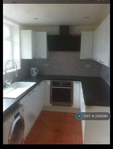 4 Bedroom Semi-Detached House To Rent In Nottingham, Nottingham, NG3