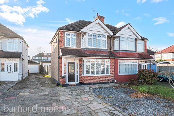 3 Bedroom Semi Detached House For Sale In Gander Green Lane, Cheam, Sutton, SM3