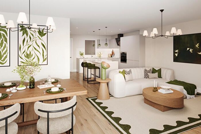 1 Bedroom Apartment For Sale In Old Gloucester Road, Hambrook, Bristol, BS16