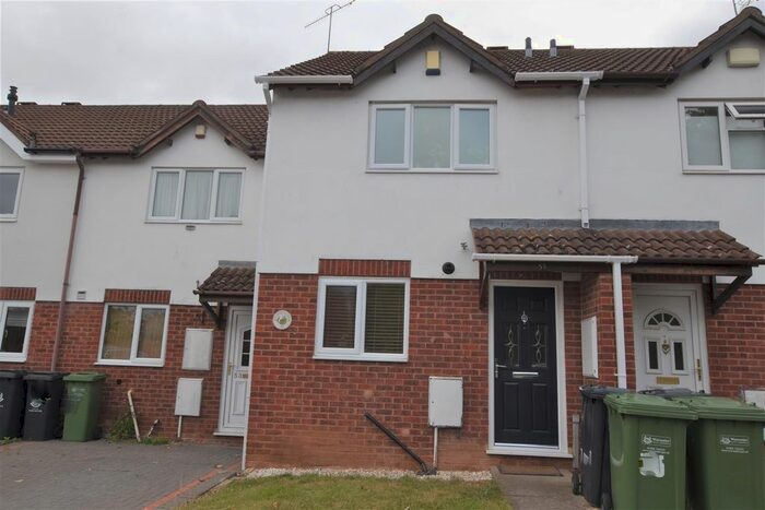 2 Bedroom Property To Rent In Salters Close, Worcester, WR4