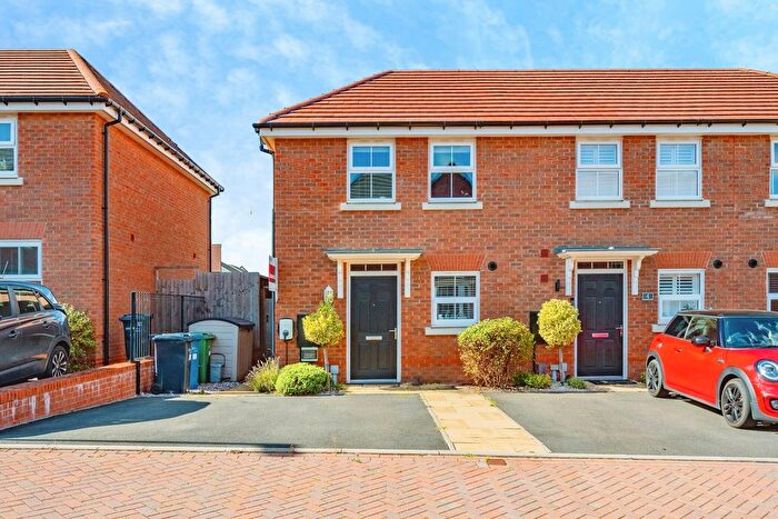 2 Bedroom End Of Terrace House For Sale In Netherfield View, Tamworth, Staffordshire, B78