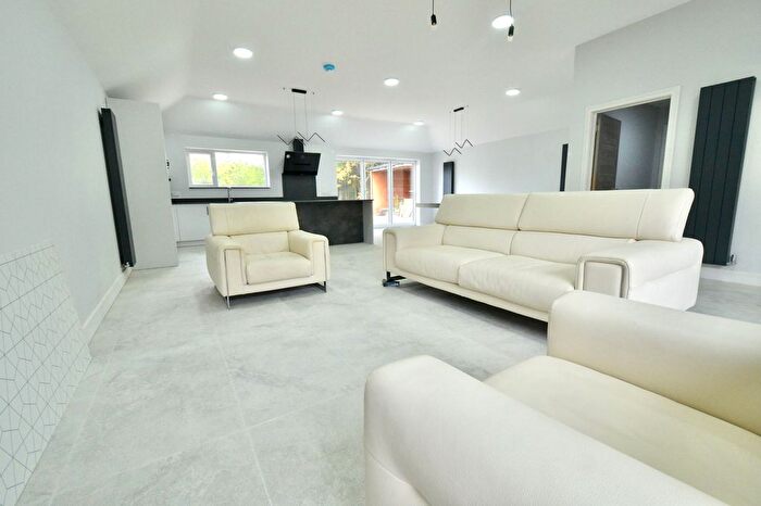 5 Bedroom Bungalow For Sale In Shinehill Lane, South Littleton, Evesham, WR11