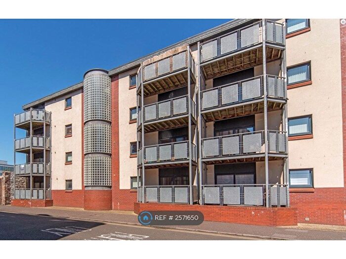 2 Bedroom Flat To Rent In Trades Lane, Dundee, DD1