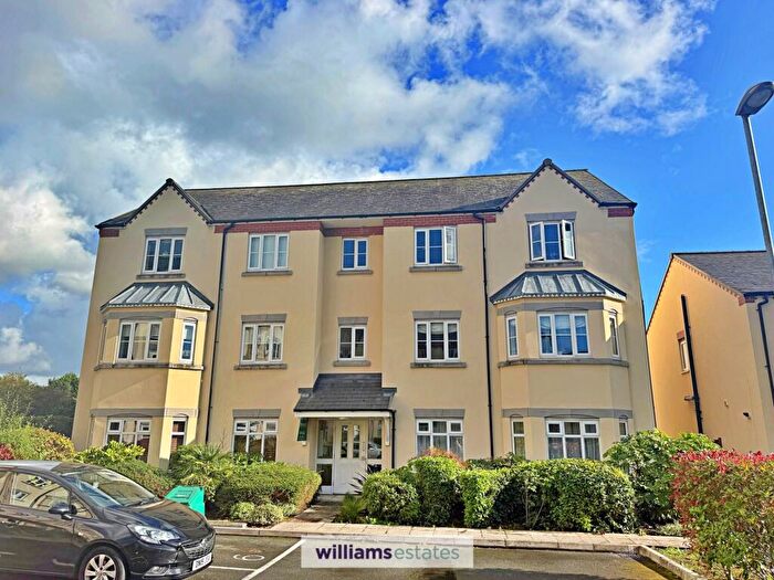 2 Bedroom Flat For Sale In Ruthin, LL15