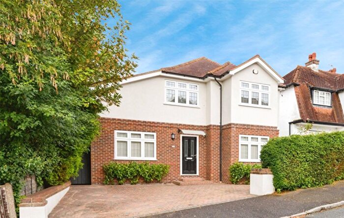 3 Bedroom Detached House For Sale In Hillside Road, Coulsdon, CR5