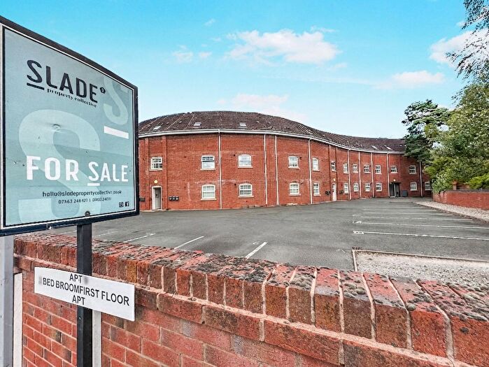 2 Bedroom Flat For Sale In Dam Mill Close, Bilbrook, Wolverhampton, WV8