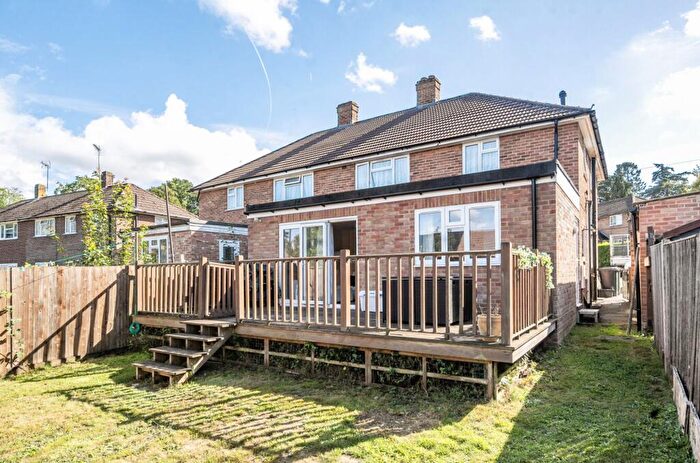 2 Bedroom Flat For Sale In Cardew Road, Liss, GU33