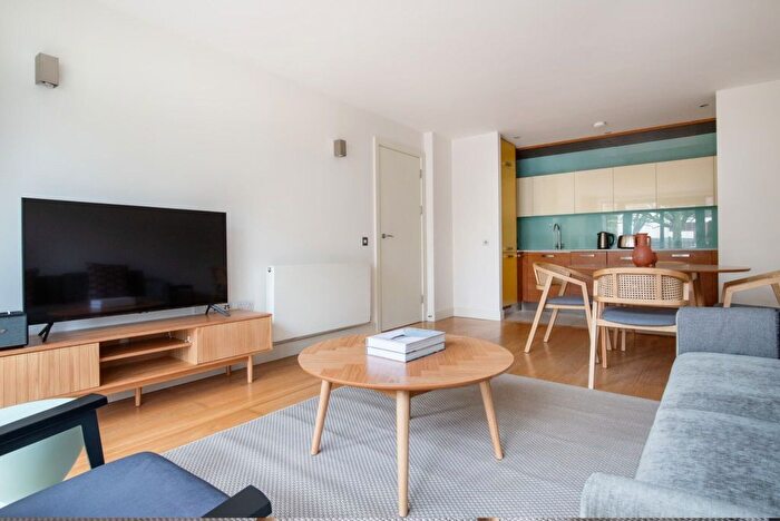 2 Bedroom Flat To Rent In Brent Terrace, London, NW2