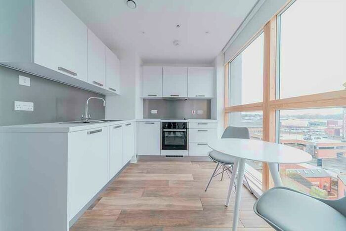 Apartment To Rent In Maidenhead, Berkshire, SL6