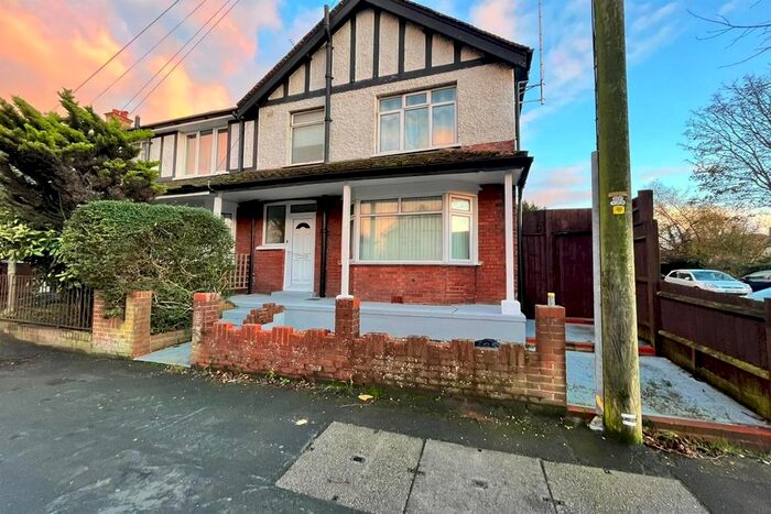 3 Bedroom End Of Terrace House To Rent In Hawthorn Road, Bognor Regis, West Sussex, PO21