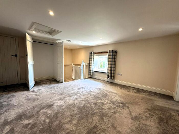 1 Bedroom Semi-Detached House To Rent In Chevithorne, Tiverton, EX16