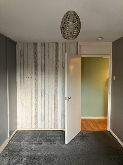 2 Bedroom Flat To Rent In Sawyers Close, Windsor, SL4