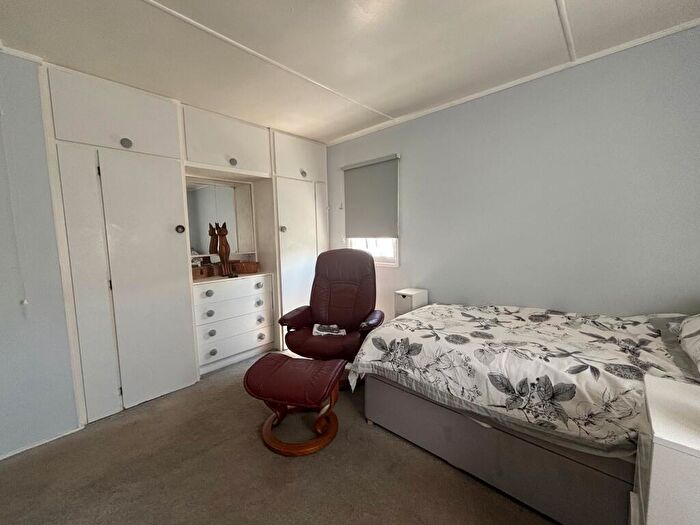 2 Bedroom Park Home For Sale In Hoburne Park, Swanage, Dorset, BH19 - Photo 9
