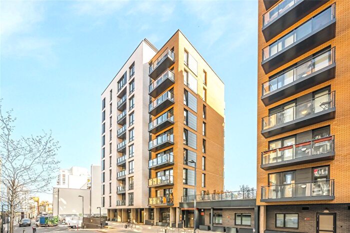 1 Bedroom Flat For Sale In Titanium Point, Palmers Road, Bethnal Green, London, E2