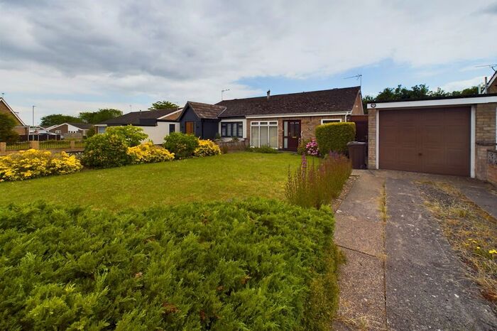 3 Bedroom Semi-Detached Bungalow To Rent In Highlands, Thetford, Norfolk, IP24