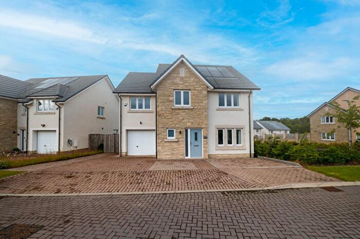 4 Bedroom Detached House For Sale In Beaton Drive, Winchburgh, EH52