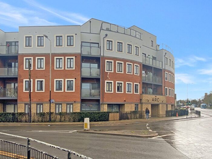 2 Bedroom Flat To Rent In The Arc, Aylesbury, Buckinghamshire, HP20