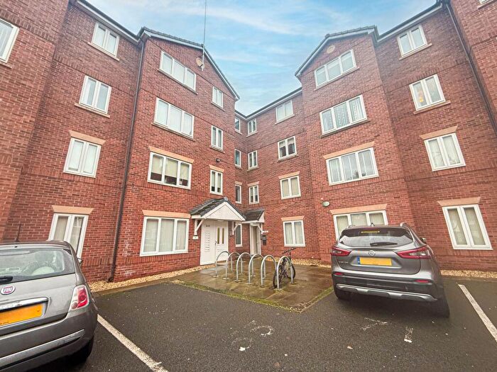 2 Bedroom Flat For Sale In Woodsome Park, Woolton, L25
