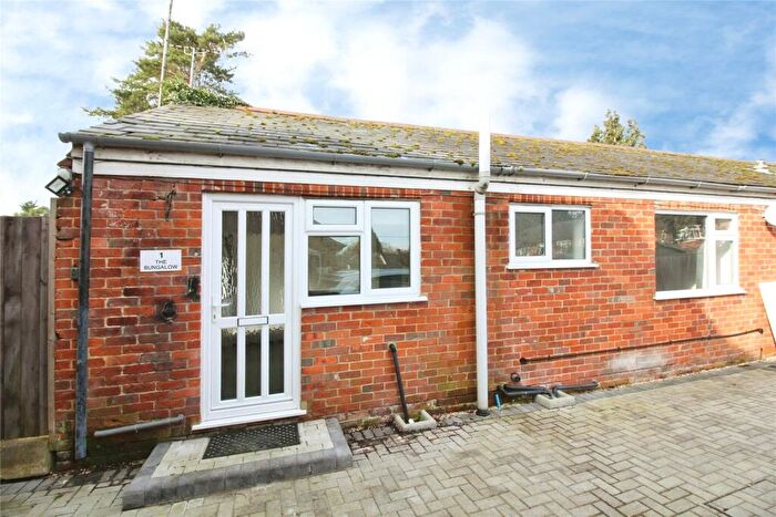 2 Bedroom Bungalow To Rent In The Bungalow, Manor Farm Lane, Tidmarsh, RG8