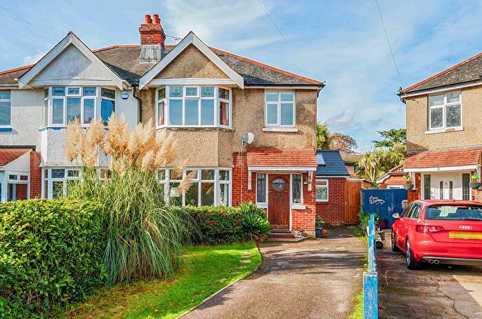 3 Bedroom Semi-Detached House For Sale In Lawnside Road, Regents Park, Southampton, Hampshire, SO15