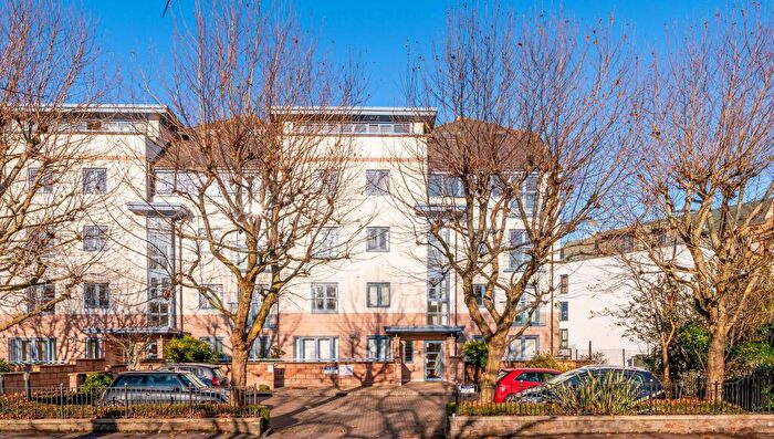 2 Bedroom Flat To Rent In The Quays, Cumberland Road, Bristol, BS1