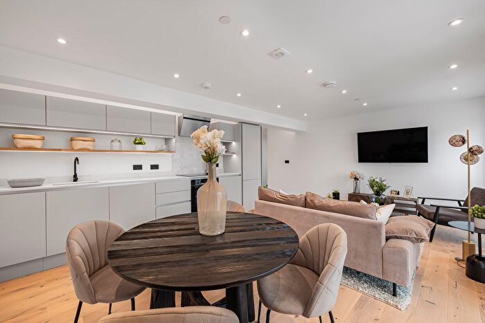 1 Bedroom Flat For Sale In Fairfield Road, Brentwood, CM14
