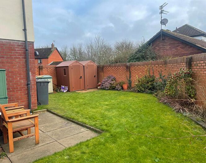 2 Bedroom Semi-Detached House For Sale In Cardinals Gate, Peterborough, PE4