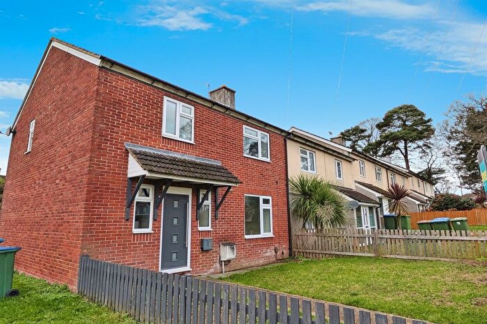 3 Bedroom End Terrace House To Rent In Byron Road, SO19