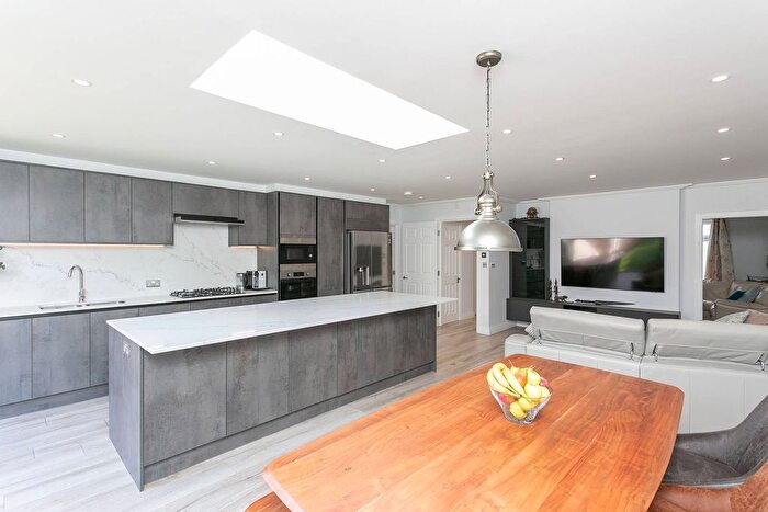4 Bedroom End Terrace House For Sale In Cobb Green, Watford, WD25