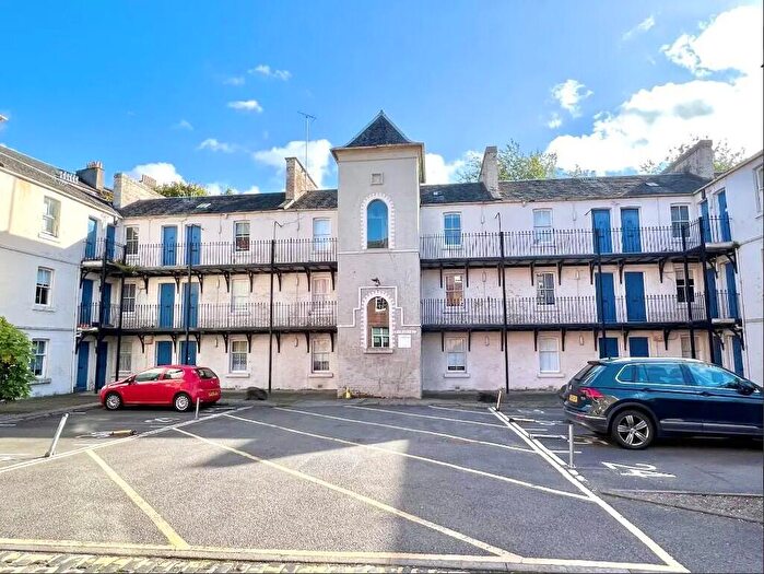 1 Bedroom Flat To Rent In , Patriothall, Edinburgh, EH3